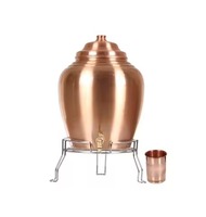 Robinet Distributeur d'Eau en Cuivre Moderne et Élégant, Durable, Écologique, Personnalisable, avec Grand Récipient de Stockage pour Cuisine et Salle à Manger