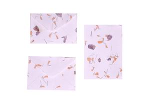 Enveloppes en papier fleuri séché faites à la main avec un ensemble de cartes pour invitations de mariage et cartes de vœux - Product Image 3