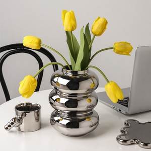 Vase de table moderne en verre ambré avec fleurs blanches, récipient décoratif pour l'eau - Product Image 6