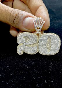 Pendentif personnalisé en argent 925 plaqué or 18 carats avec moissanite taille brillant sertie griffe, motif couronne, numéro/lettre, style hip-hop de luxe - Product Image 4