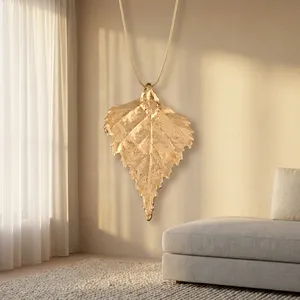 Collier pendentif en laiton plaqué or, design feuille, tendance, taille 60x35MM, prix abordable - Product Image 4
