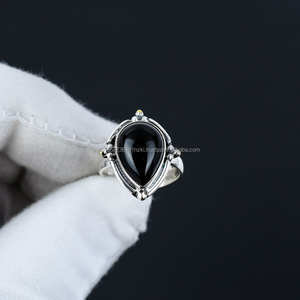 Bague longue en argent sterling 925, pierre précieuse onyx classique, bague statement, argent plaqué, onyx noir, bijoux pour les fêtes - Product Image 1