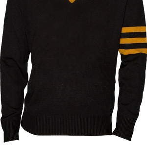 Pull en tricot noir personnalisé pour hommes, col en V, avec bordure jaune et trois bandes sur les manches, pour l'automne - Product Image 3