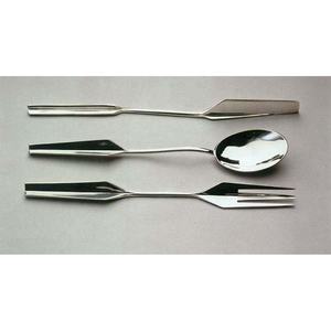 Cuillère à thé argentée en acier inoxydable de haute qualité nouveau design avec poignée en forme de coeur ensemble de couverts d'aspect royal pour les mariages maison hôtel - Product Image 3