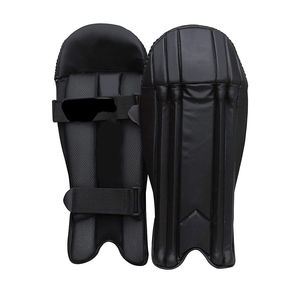 Almohadillas de críquet de alta calidad, cómodas y ligeras, hechas de cuero, para uso deportivo, en venta, fabricadas en Pakistán. - Product Image 1