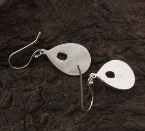Pendientes de Lapislázuli con Forma de Gota, Plata de Ley 925, Joyería Artesanal Vintage con Piedras Preciosas, Venta al por Mayor para Bodas, Aniversarios y Fiestas - Product Image 4