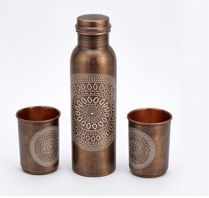 Botellas de cobre con estampado Patton blanco en acabado negro mate a precio de mayorista - Product Image 4