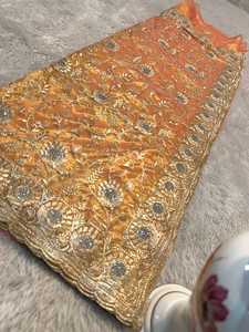 Sari en Georgette Premium avec motif floral Jaal, pierres Jharkan argentées, Zari véritable et blouse – Sari tendance pour mariages et fêtes - Product Image 2