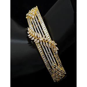 Pulseras de Diseño de Lujo con Acabado Dorado y Blanco, Abribles, para Bodas, Compromisos y Fiestas, para Mujer - Product Image 1