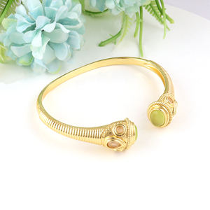 กำไลข้อมือทอง 18K ชุบทองเหลืองแท้ ประดับด้วยหินหลายชนิด ดีไซน์ทันสมัย ตกแต่งด้วยหยกเพรนไนต์และแคลซิโดนีสีชมพู เครื่องประดับแฟชั่นสำหรับผู้หญิง - Product Image 2