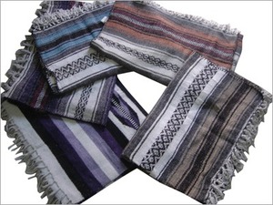 Manta Falsa al por Mayor, Suave y Cálida, Textil Reciclado para Hoteles, Hospitales e Instituciones, Disponible para la Venta - Product Image 2