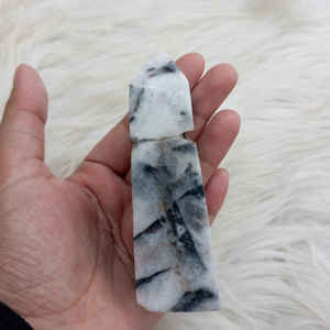 Vente en gros de pierres précieuses en forme d'obélisque de zèbre naturel d'Indonésie de haute qualité artisanat cristal de guérison 2,5x2,5x9cm - Product Image 6