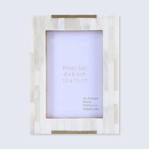 Marco de Fotos con Incrustaciones de Hueso Hecho a Mano con Diseño Floral - Product Image 1