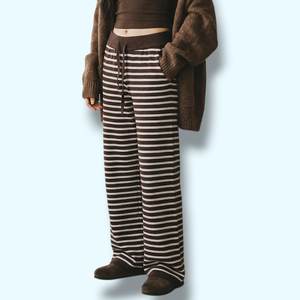 Pantalon large rayé en coton tricoté pour femme, coupe décontractée, taille élastique mi-haute, longueur complète, style automne, avec cordon de serrage - Product Image 1