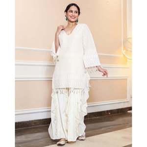 Conjunto Sharara Chandani Talla XS Blanco Elegante y Ecológico con Bordado Chikankari - Product Image 2