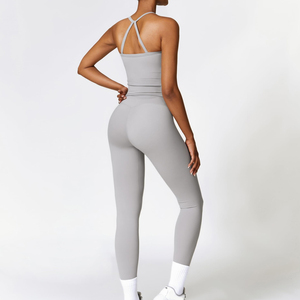 Ensemble de yoga pour femmes sur mesure, haute qualité, taille et couleur personnalisées, fabriqué sur mesure à prix avantageux - Product Image 2