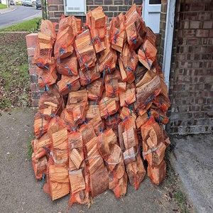 Leña Seca al Horno de Primera Calidad, Leña Seca al Horno en Bolsas, Leña de Roble, 18-26 Troncos, 25 cm de Ancho, 53 cm de Altura, 38 cm de Profundidad - Product Image 3