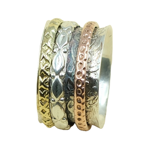 Bague tournante multi-métaux faite à la main en argent sterling 925, bague de méditation large texturée, bijou bohème tendance pour femmes et hommes - Product Image 1