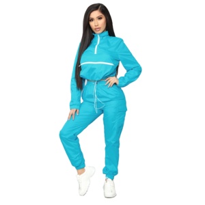 Nouvel ensemble coupe-vent en nylon 2 pièces 2026 pour femme, survêtement de sport d'extérieur, ensembles de jogging, vêtements de sport personnalisés avec logo OEM pour femme - Product Image 3