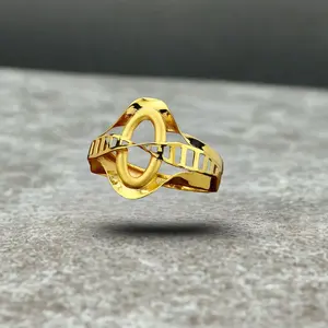 Joyería de Moda Geométrica Moderna |   Anillo ovalado de oro con diseño de jaula |   Anillo de Oro Ligero para Uso Diario - Product Image 1