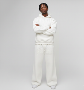 Ensemble de survêtement d'hiver pour homme en coton 100% coupe droite bordeaux coupe ample coupe-vent avec sweat à capuche et pantalon de jogging personnalisés en relief style streetwear - Product Image 5