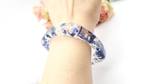 Precios Directos de Fábrica, Pulseras de Resina Azul y Roja con Brazaletes de Resina Multicolor, Diseño Floral - Product Image 2