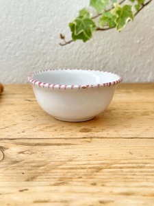 Bol à pâtes élégant en céramique, motif cerise peint à la main, avec un design large pour une présentation raffinée à la table - Product Image 5