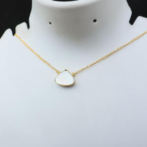 Collar de Cadena Chapado en Oro de 18k con Colgante de Perla, Joyería Minimalista para Regalo - Product Image 1