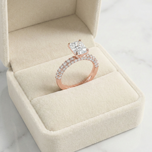 Anillo de Diamante Cultivado en Laboratorio de 2.932 Quilates, Corte Oval Brillante, Estilo Único y Ligero, Oro Sólido de 10KT/14KT, Pieza de Compromiso - Product Image 1