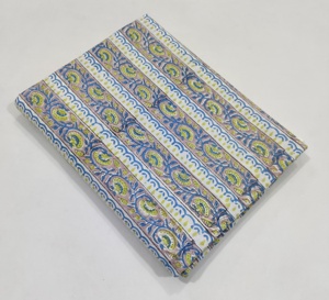 Tissu en coton imprimé au bloc Sanaganeri, tissu imprimé à la main de Jaipur, tissu indien pour robes, fournisseur de tissus en coton en gros - Product Image 2