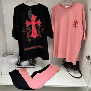 ชุดเซ็ตสองชิ้นสำหรับฤดูร้อน เสื้อผ้าผู้หญิง สวมใส่สบาย แฟชั่นธรรมชาติ ซักได้ บรรจุภัณฑ์แบบกำหนดเอง จากผู้ผลิตในเวียดนาม - Product Image 1