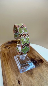 Pulsera de cuentas hecha a mano, diseño de moda, patrón verde, marrón y rosa, regalo de joyería exquisito - Product Image 5