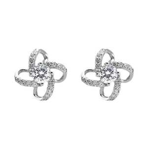 Boucles d'oreilles clous tendance en or massif 14 carats avec diamants de laboratoire en forme de trèfle à quatre feuilles, délicates, cadeau d'anniversaire pour femme - Product Image 1