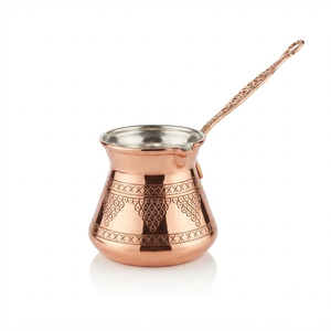 Cafetera Turca Cezve de Cobre Puro con Grabado Artesanal de Encaje Triangular, Estilo Bulboso para Estufa, Briki Griega con Larga Asa Metálica Plana - Product Image 1