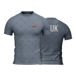 Vêtements d'entraînement sportifs personnalisés, haut de sport respirant, antibactérien, logo imprimé personnalisé, séchage rapide, 100% polyester, t-shirt de sport - Product Image 1