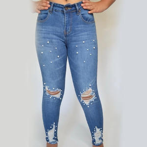 Vaqueros de mezclilla de cintura alta a la moda para mujer, diseño de perlas con rasgaduras desgastadas y corte recto, elásticos y ajustados - Product Image 5