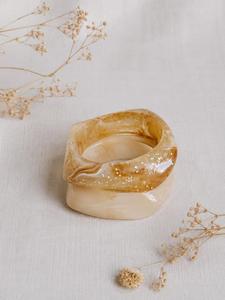 Brazalete de Resina Hecho a Mano por MN Exports, Joyería Moderna y Elegante para Mujer, Ligero, Regalo Islámico - Product Image 4