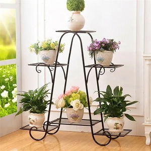 Soporte de Metal de 3 Niveles para Plantas de Interior, Soporte Decorativo de Hierro para Macetas, Estante para Plantas para Sala de Estar o Balcón - Product Image 1