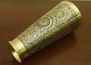 Vaso Patiala de Latón con Diseño Kalamkari Hecho a Mano, Vaso Tradicional para Lassi |   Vajilla Premium para Servir Leche, Jugo y Agua - Product Image 2