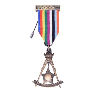 ตราสัญลักษณ์ทองคำสำหรับพิธีกรรม Royal Arch Masonic Companion พร้อมริบบิ้นสีขาว ผลิตตามความต้องการของผู้ซื้อ - Product Image 2