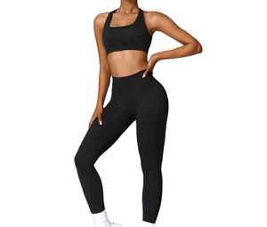 Ensemble de yoga lavande de haute qualité pour femme : Soutien-gorge de sport sans couture à dos nu et leggings taille haute respirants, écologiques, avec logo frontal - Product Image 3