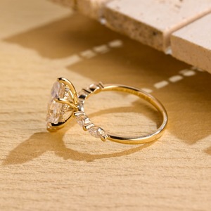 Bague de fiançailles en or massif certifiée IGI avec diamant de laboratoire taille marquise pour anniversaire et mariage - Product Image 3