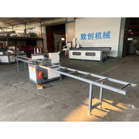 Alimentation automatique et découpe de profilés en aluminium, universelle pour la coupe du bois, positionnement précis et scie à découper CNC précise