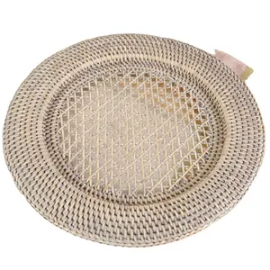 Natural rattan round charger plate with pattern from Vietnam/Handmade woven charger plate for wholesale summer 2020