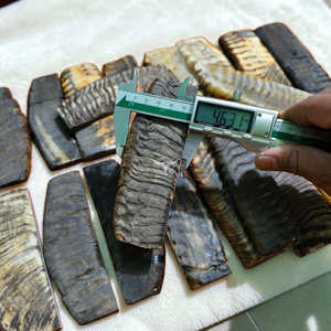 Plaquettes de couteau en corne de bœuf de haute qualité, finition naturelle, pour poignées personnalisées, prix de gros - Product Image 2