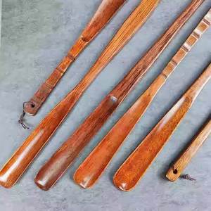 สินค้าใหม่ขายดี ที่โกยรองเท้าไม้ สีตามสั่ง สำหรับวันครบรอบ พิธีรับศีลล้างบาป ทำจากไม้กระถินเทศ ไม้สน ไม้แดง ไม้ชีแชม - Product Image 3