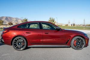 Auto usata premium 2023 BMW i4 M50 Gran Coupé ~700 miglia, doppio motore AWD, pacchetto <span class=keywords><strong>M</strong></span> Sport Pro - Product Image 1