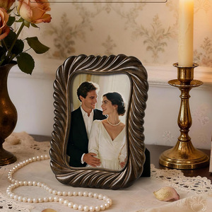 Cadre photo rustique en bois style ferme, inspiration vintage, décoration de table - Product Image 5