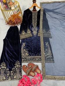 Ensemble Salwar Kameez Traditionnel Indien et Pakistanais pour Femme, Bleu Marine, Brodé, en Coton, Coupe Ample, Longueur Cheville, Tenue Décontractée - Product Image 3