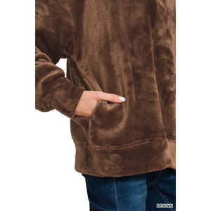 Jersey de piel sintética para mujer Zenana con bolsillo con media cremallera Cozy Chic Outerwear - Product Image 1